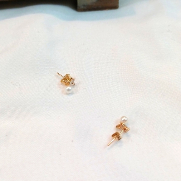 14‎ Kt  Gold Earrings  Woman's /W  Cubic Flowers - Picture 2 of 5